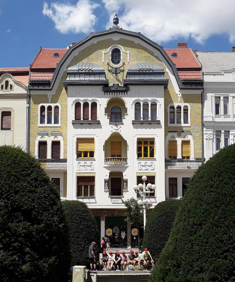 Neuhausz Suite - Ultracentral ทิมิชัวรา ภายนอก รูปภาพ